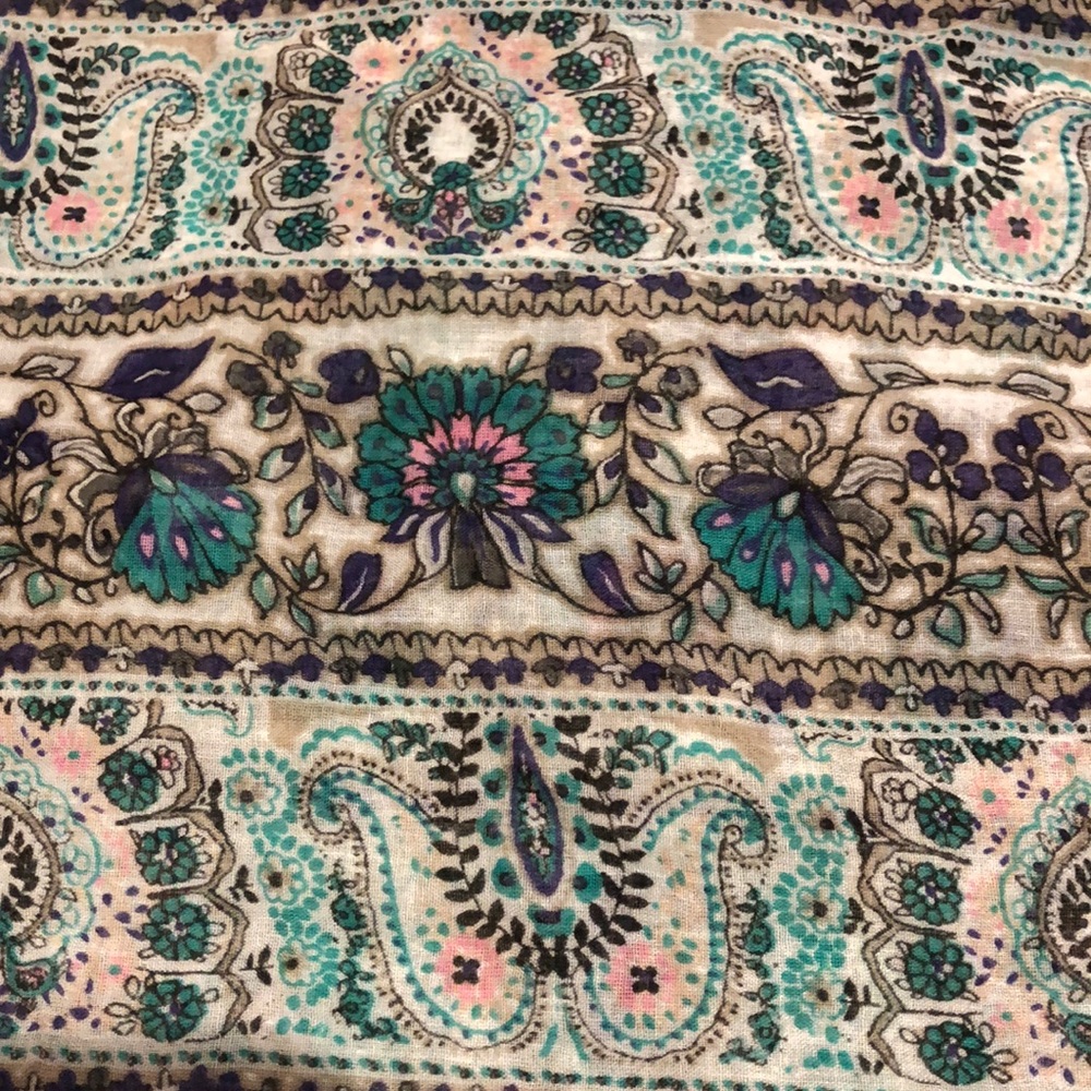 Scarf - Picture 3 of 3